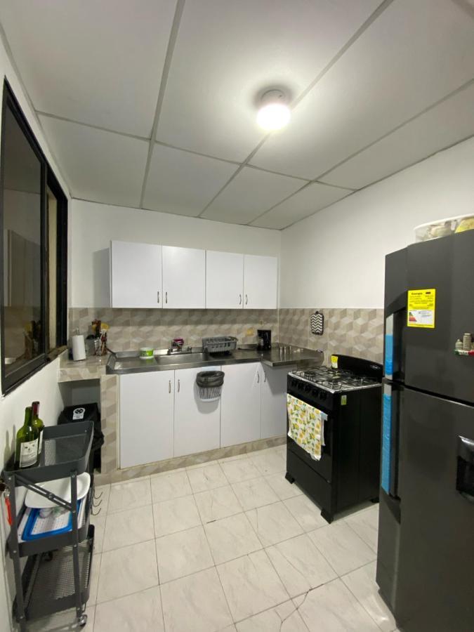 Habitaciones Cerca Al Aeropuerto 2 Cartagena Dış mekan fotoğraf